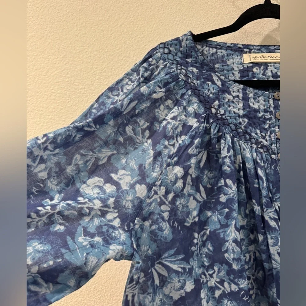 Free People Cool Meadow Blue Floral 100% Cotton Button Front Peasant Blouse XS